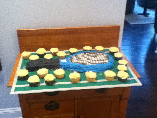 Tennis Racket Cake - a cake shaped and decorated like a tennis racket | www.thebatterthickens.com