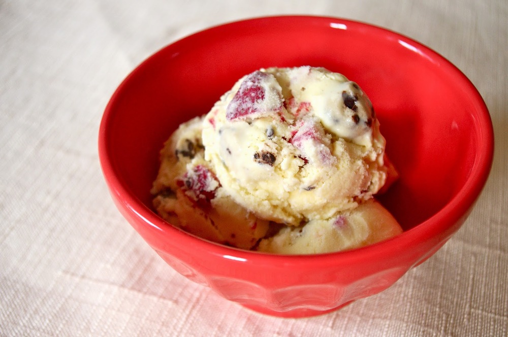 Strawberry Cookie Dough Ice Cream - vanilla ice cream cookie dough bites, and strawberry chunks | www.thebatterthickens.com