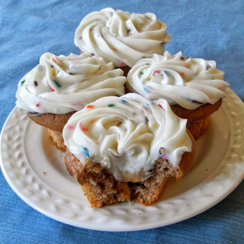 Nutella Peanut Butter Marshmallow Cupcakes - a mashup of Nutella, peanut butter, and marshmallow fluff, these #cupcakes are perfect for kids, or for the inner child in all of us. #peanutbutter #nutella #marshmallowfluff | www.thebatterthickens.com