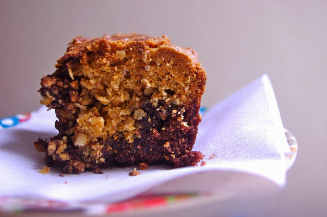 Oatmeal Cookie Brownies - oatmeal cookies combined with brownies to make the most comforting dessert possible | www.thebatterthickens.com