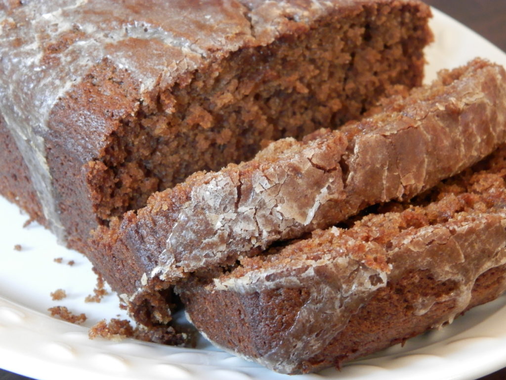 Apple Butter Bread with a Cinnamon Glaze | www.thebatterthickens.com