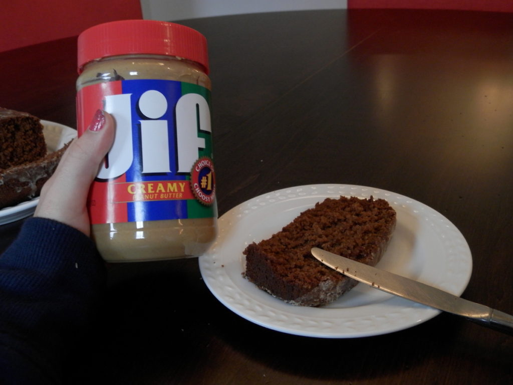 Apple Butter Bread with a Cinnamon Glaze | www.thebatterthickens.com