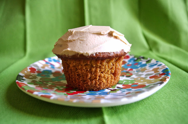 Pumpkin Biscoff Cupcakes | Moist pumpkin cupcakes with creamy Biscoff frosting. The perfect fall treat, combing two of the greatest fall flavors!