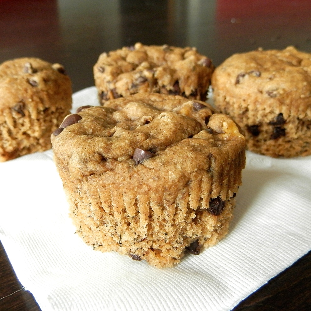 Skinny Banana Chocolate Chip Muffins