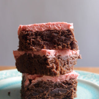 Nutella Brownies with Strawberry Buttercream - www.thebatterthickens.com