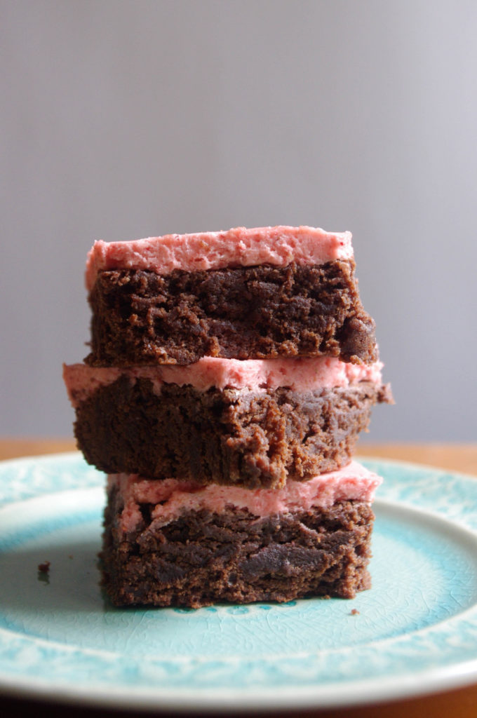 Nutella Brownies with Strawberry Buttercream - www.thebatterthickens.com