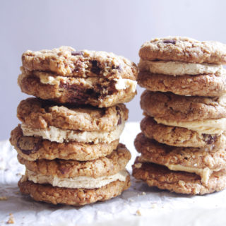 Biscoff Oatmeal Cookie Sandwiches - a wholesome, comforting way to bake with Biscoff and a treat that feels like a hug from your mom | www.thebatterthickens.com