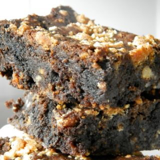 Momofuku Crumb Brownies are made with three types of Momofuku Milk Bar crumb: chocolate, milk, and brown butter salted caramel | www.thebatterthickens.com
