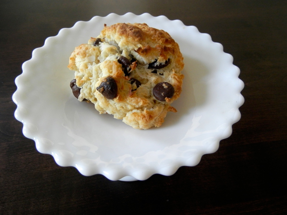 Coconut Chocolate Chip Scones - coconut oil replaces butter to give these scones a subtly sweet coconut flavor #coconut #coconutoil #scones #breakfast | www.thebatterthickens.com