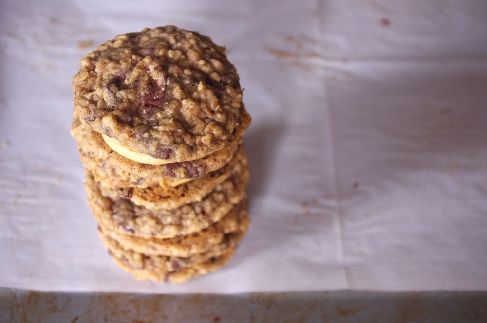 oatmeal sandwich cookies with peanut butter filling