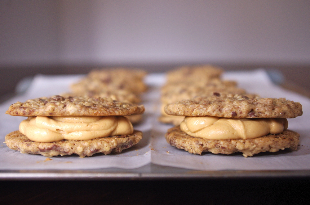 oatmeal sandwich cookies with peanut butter filling