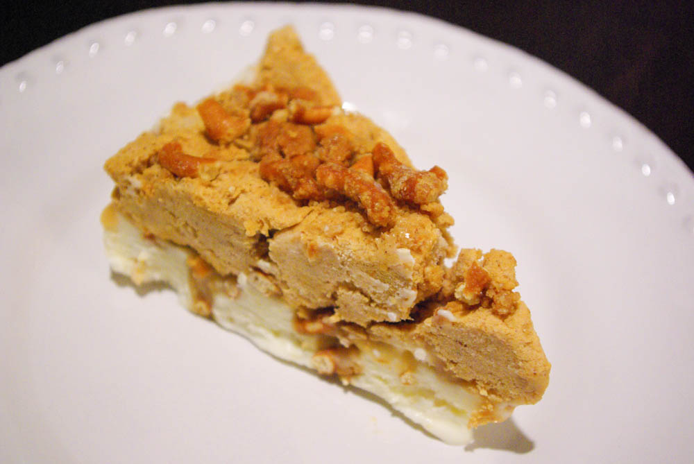 Pumpkin Pie Ice Cream Cake with Jeni's Ice Cream and Milk Bar Graham Cracker Crumb - www.thebatterthickens.com