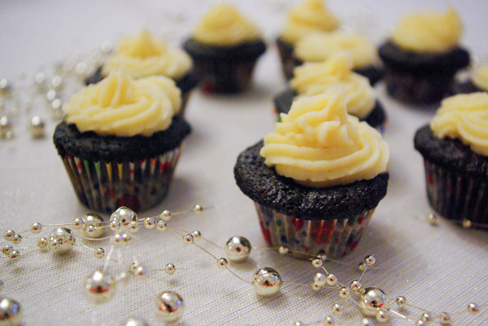 Gingerbread Cupcakes with Eggnog Frosting