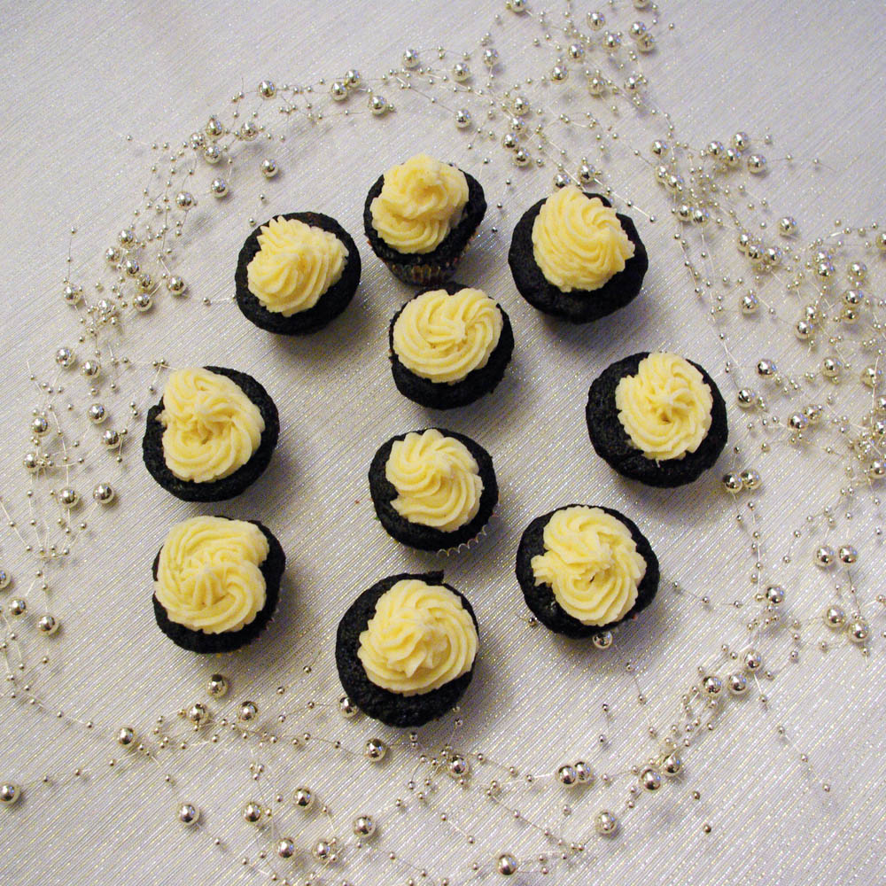 Gingerbread Cupcakes with Eggnog Frosting