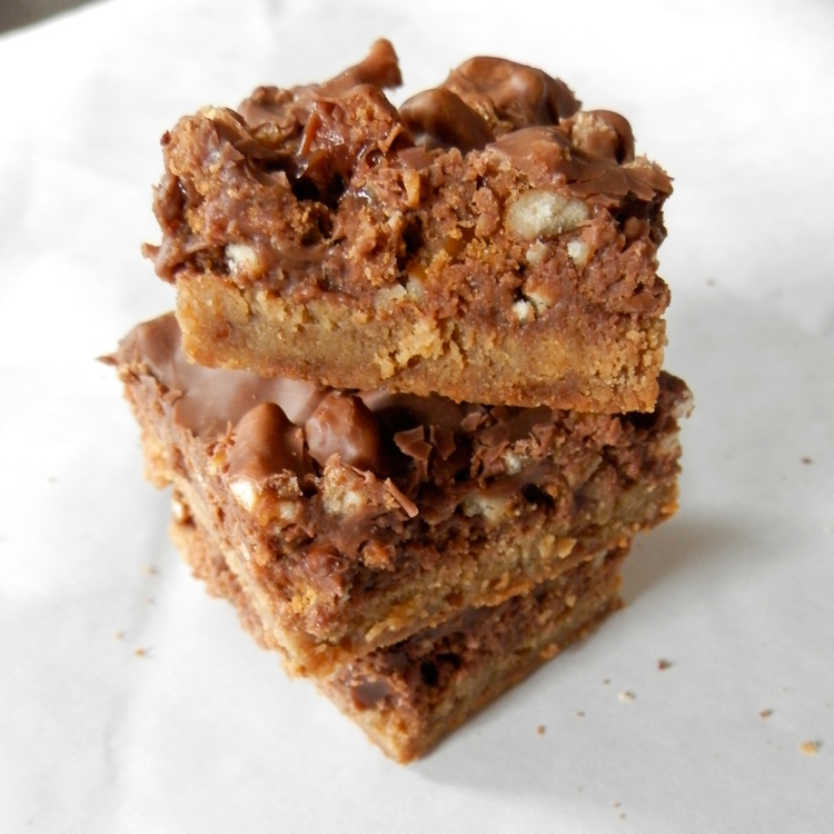 Nutella Pretzel Magic Bars