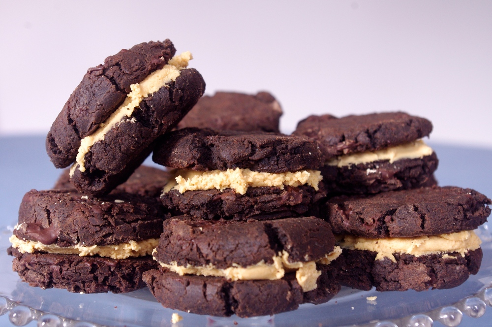 Mole chocolate cookie sandwiches