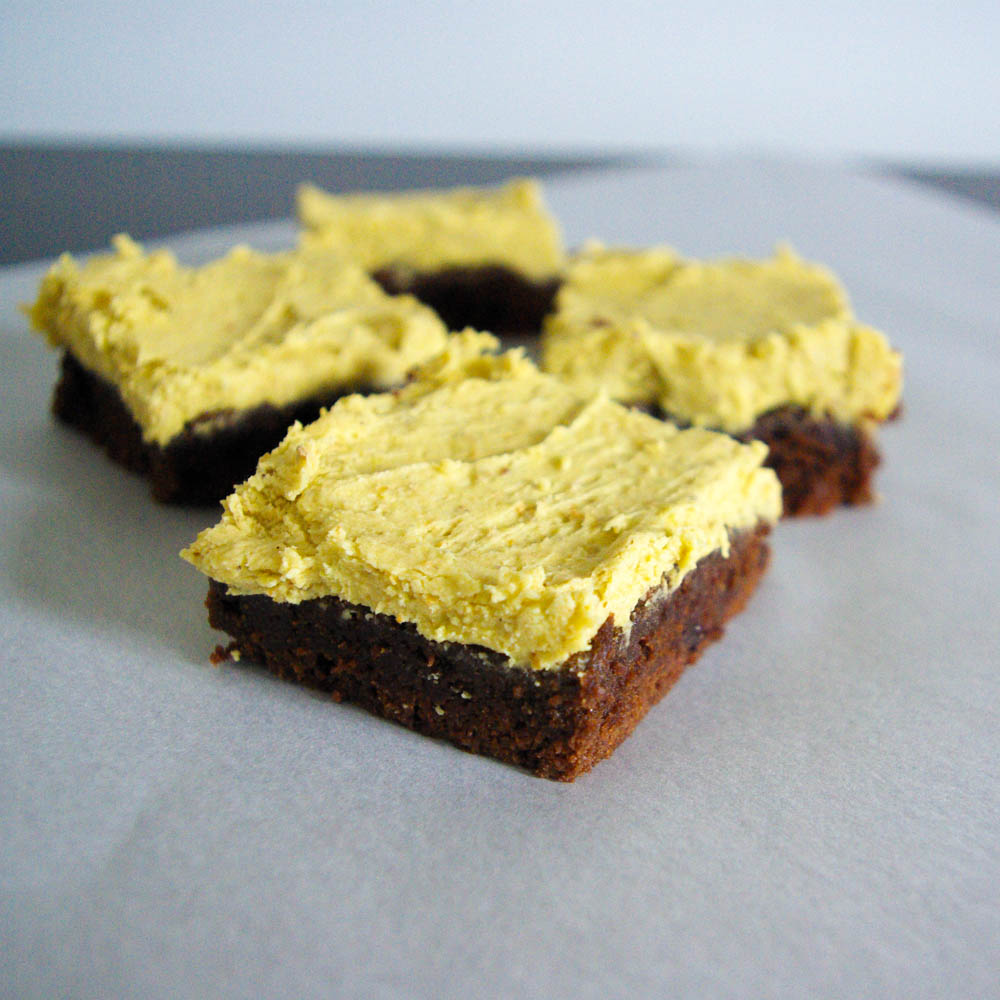 Nutella Coffee Brownies with Pistachio Frosting | www.thebatterthickens.com