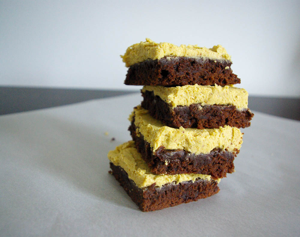 Nutella Coffee Brownies with Pistachio Frosting | www.thebatterthickens.com