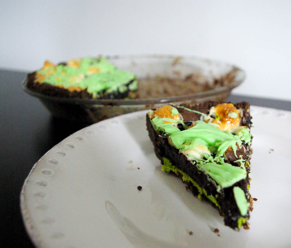 Momofuku Grasshopper Pie | www.thebatterthickens.com