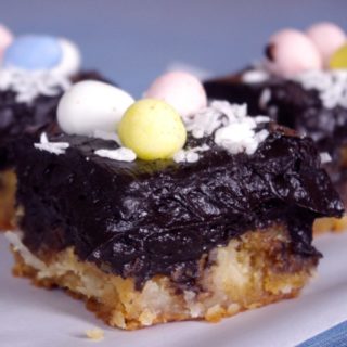 Almond Joy Blondies have 2x the almond and 2x the coconut to be a rich springtime or Easter treat - www.thebatterthickens.com