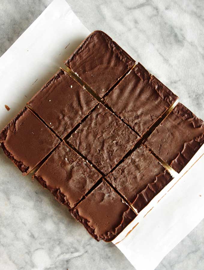 Paleo Millionaire's Shortbread | a no-bake, paleo version of Millionaire's shortbread that tastes just as sweet and satisfying as the original!