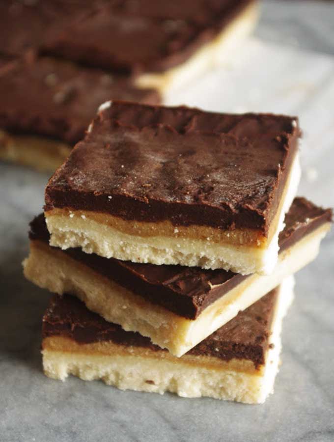 Paleo Millionaire's Shortbread | a no-bake, paleo version of Millionaire's shortbread that tastes just as sweet and satisfying as the original!