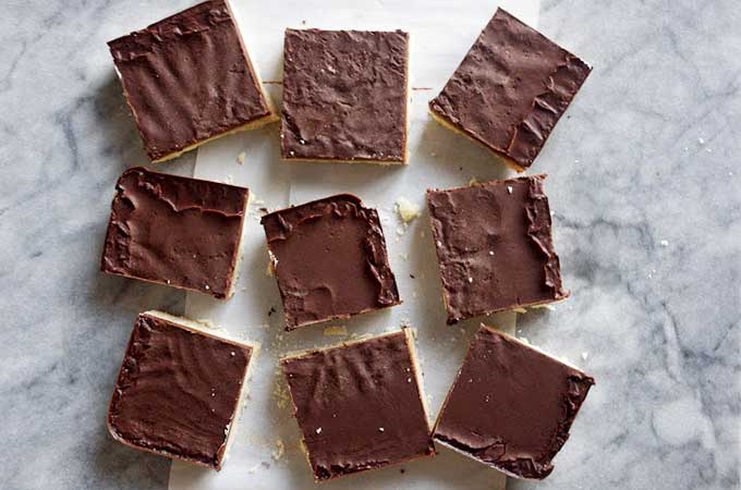 Paleo Millionaire's Shortbread | a no-bake, paleo version of Millionaire's shortbread that tastes just as sweet and satisfying as the original!