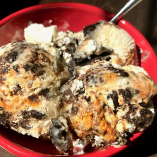 Butterfinger Brownie Ice Cream | The Batter Thickens