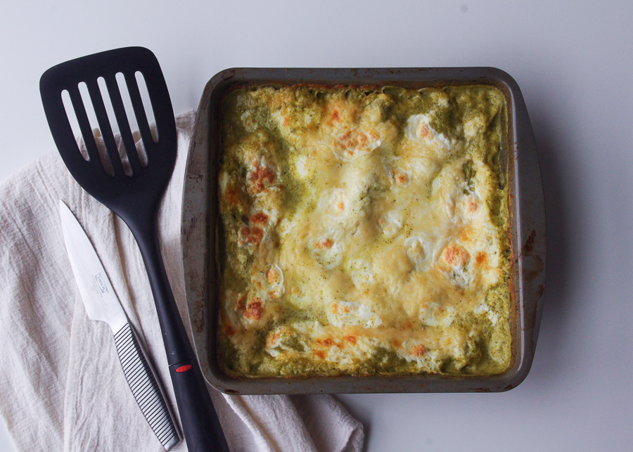 Healthier Creamy Pesto Lasagna - a lighter take on creamy pesto lasagna using cottage cheese and whole wheat noodles | www.thebatterthickens.com