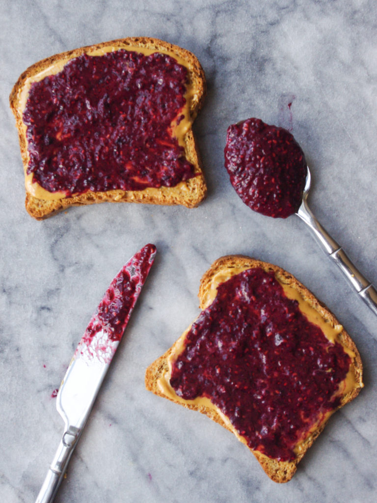 Berry Chia Jelly - No added sugar and just 2 ingredients to make healthy homemade jelly #noaddedsugar #nosugaradded #chiaseeds #chiajam | www.thebatterthickens.com