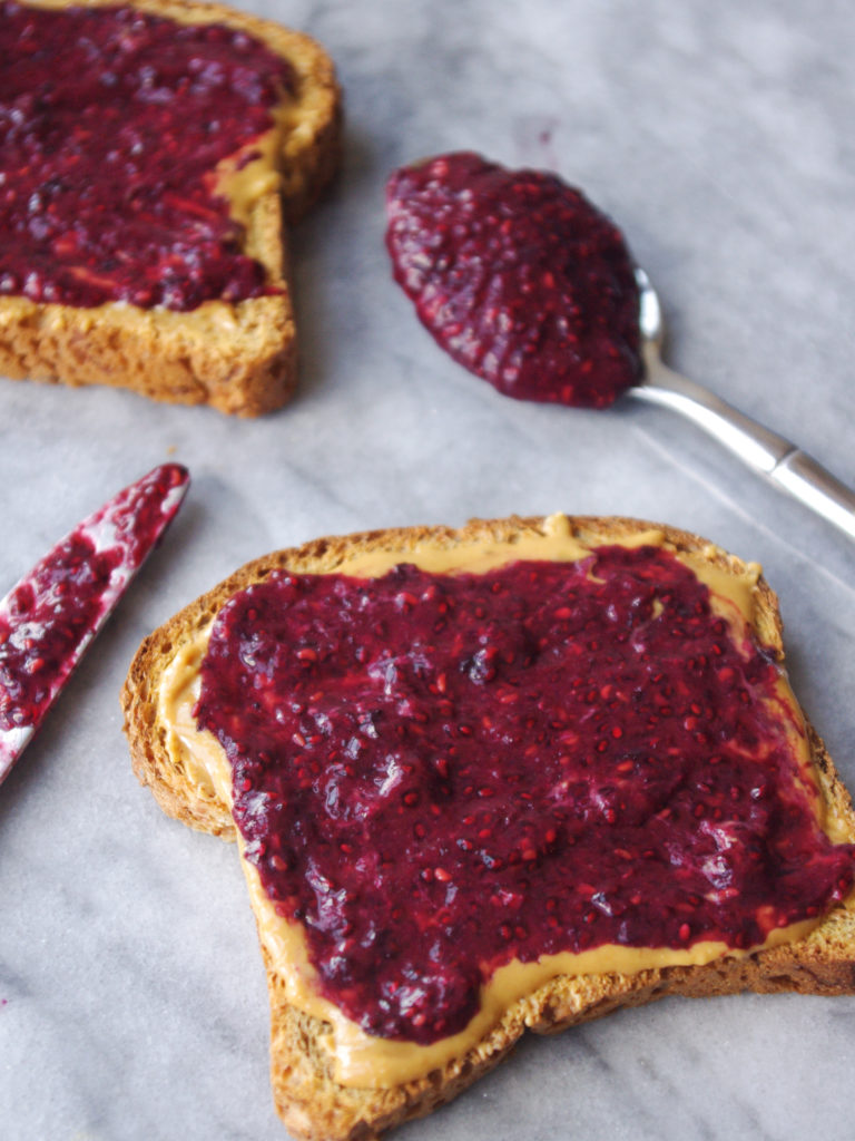 Berry Chia Jelly - No added sugar and just 2 ingredients to make healthy homemade jelly #noaddedsugar #nosugaradded #chiaseeds #chiajam | www.thebatterthickens.com