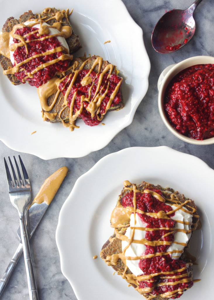 Paleo Bread French Toast - an indulgent, delicious gluten-free french toast recipe with no added sugar #paleo #glutenfree #frenchtoast #noaddedsugar | www.thebatterthickens.com