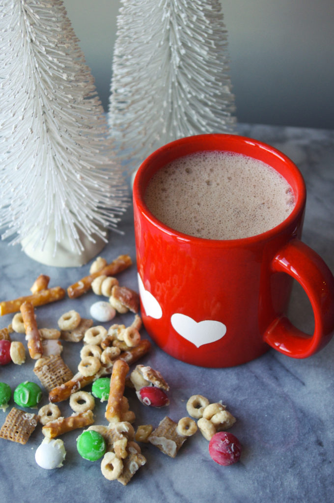 Healthy Hot Chocolate Recipe - indulge your hot cocoa cravings while giving your body the gift of nourishing fats, vitamins, and antioxidants! #ketofriendly #noaddedsugar #hotchocolate | www.thebatterthickens.com