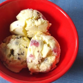 Strawberry Cookie Dough Ice Cream - vanilla ice cream cookie dough bites, and strawberry chunks | www.thebatterthickens.com