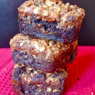 Chocolate Pecan Pie Brownies - rich dark chocolate chip brownies topped with pecan pie mix | www.thebatterthickens.com