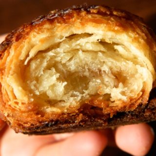 Classic Croissants - a croissants recipe for beginners #croissants | www.thebatterthickens.com