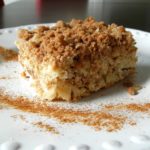 Extra Crumb Cinnamon Coffee Cake - tender cinnamon coffee cake with extra crumble topping #coffeecake #cinnamon #breakfast | www.thebatterthickens.com