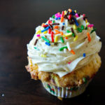 Funfetti Birthday Cake Cupcakes inspired by Momofuku Milk Bar birthday cake recipe - www.thebatterthickens.com