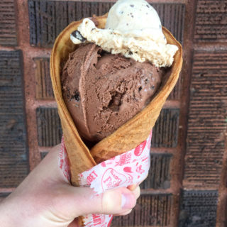 Best Twin Cities Ice Cream Shops - Izzy's Ice Cream cone